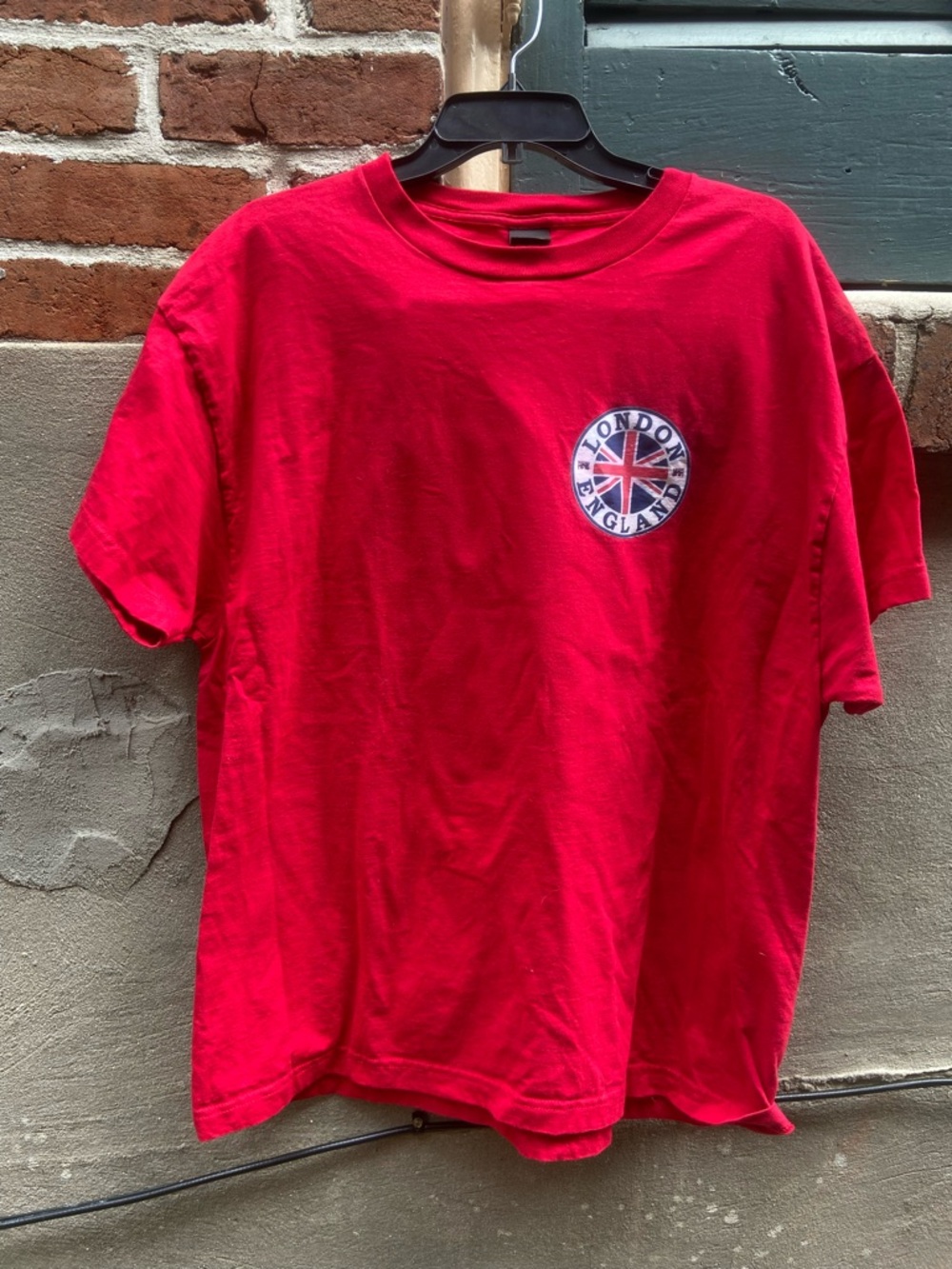 Hanes Red London England Graphic Short-Sleeve Tee